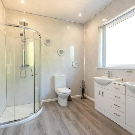 Ferienhaus Large House For Groups With Huge Driveway - Free Parking Middlesbrough